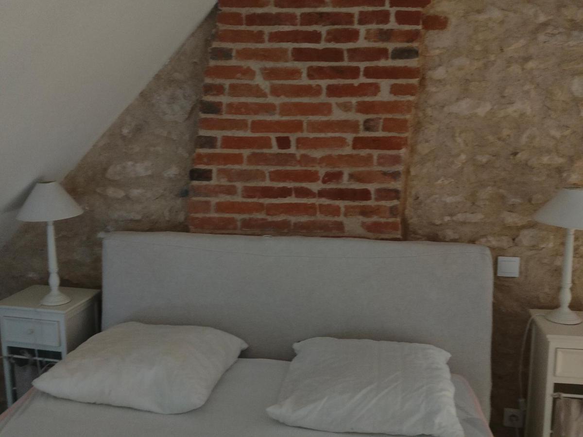 La Petite Maison Dans La Foret Gy-en-Sologne ภายนอก รูปภาพ
